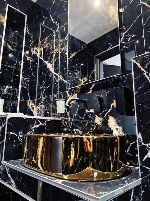 Thesstay Attica Downtown Boutique Apartment Thessaloníki Ngoại thất bức ảnh