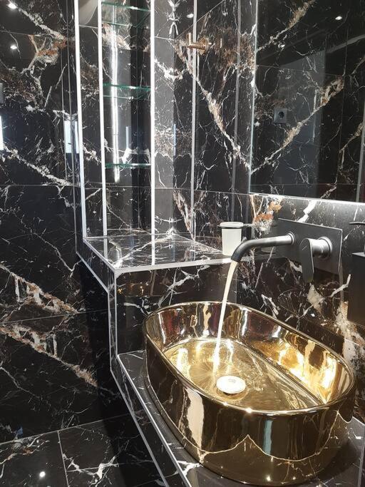 Thesstay Attica Downtown Boutique Apartment Thessaloníki Ngoại thất bức ảnh